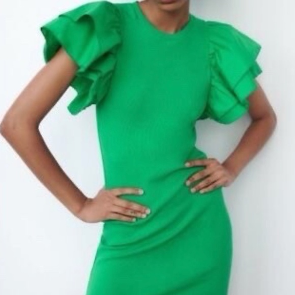 Zara Ruffled Ribbed Kelly Green - Picture 1 of 5